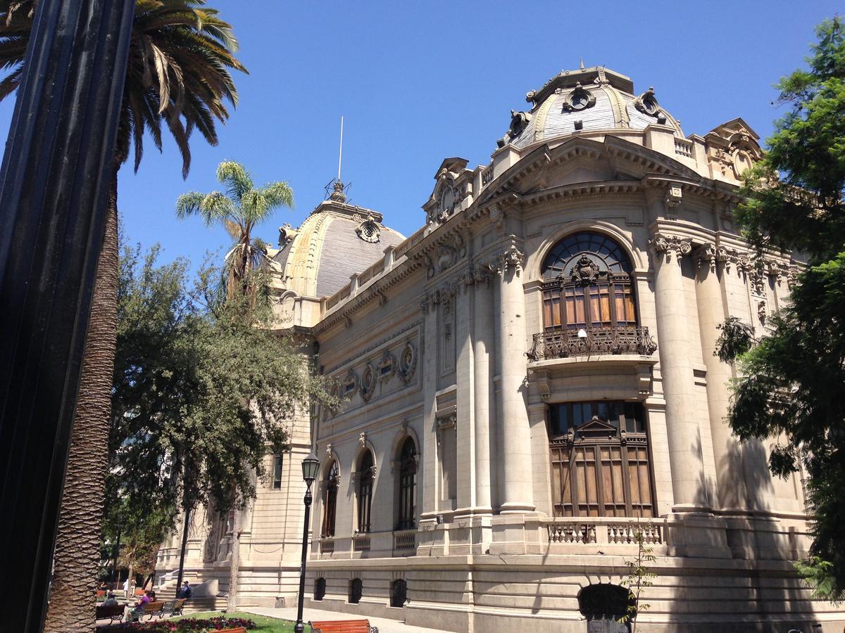 Azzai Bellas Artes Santiago Exterior photo